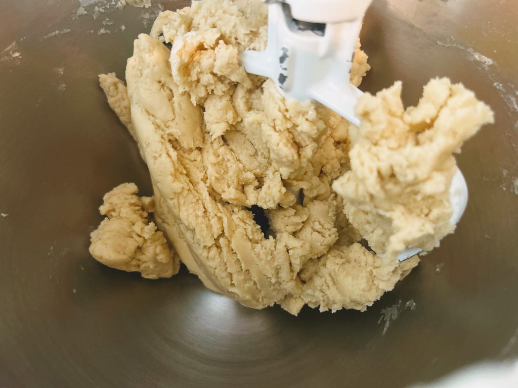 bring cookie dough to a dough ball in a stand mixer